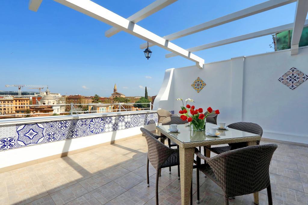 Colosseum Terrace Suite Рим Экстерьер фото