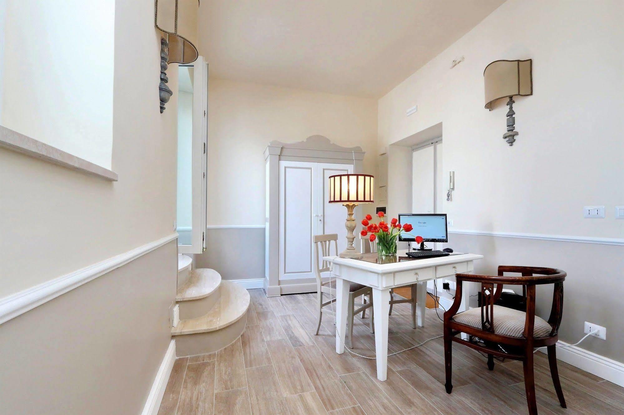 Colosseum Terrace Suite Рим Экстерьер фото